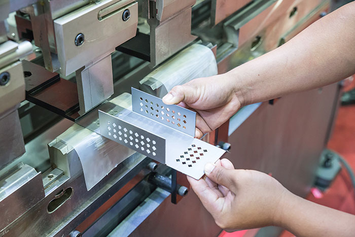 Custom Sheet Metal Fabrication & Manufacturing Guide